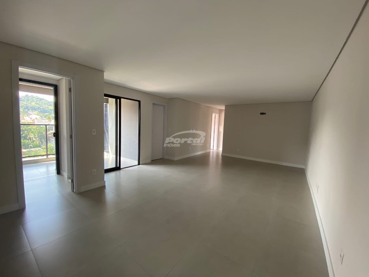 Apartamento à venda com 2 quartos, 82m² - Foto 13