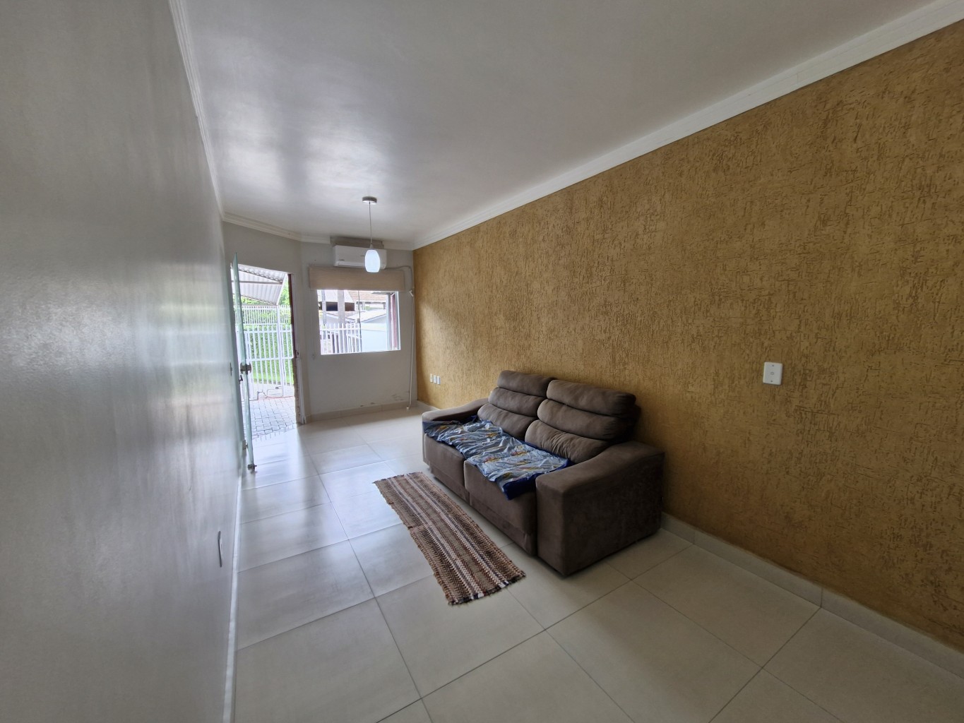 Casa à venda com 3 quartos, 70m² - Foto 4