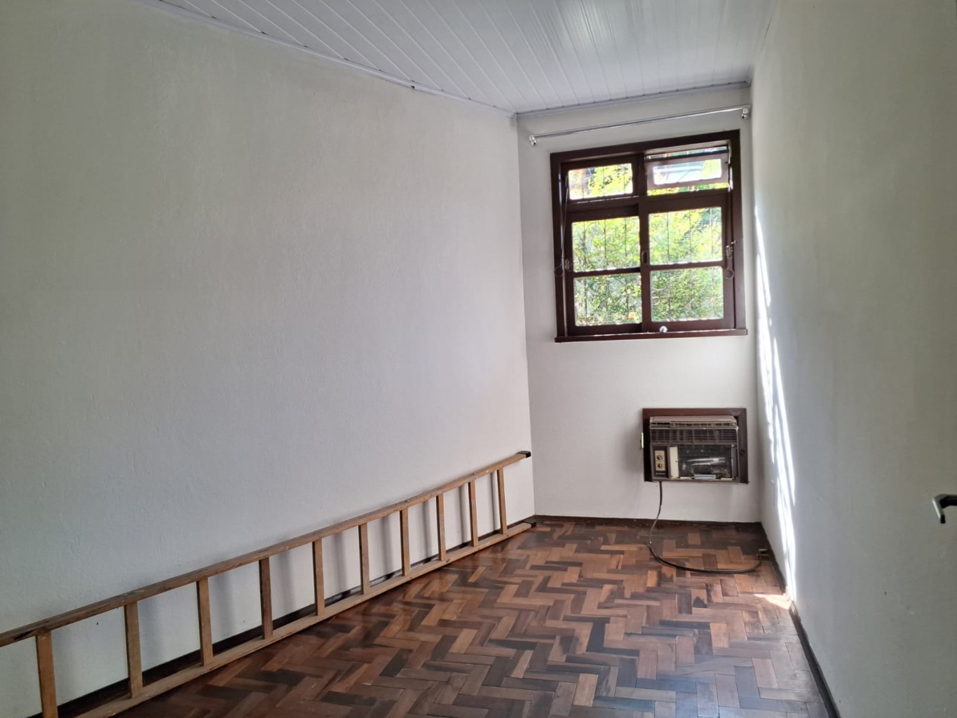 Casa para alugar com 4 quartos, 188m² - Foto 13