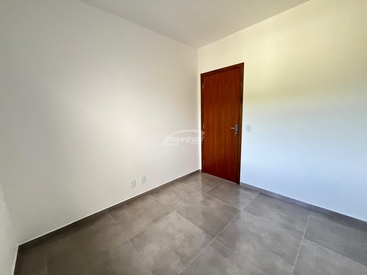 Casa para alugar com 4 quartos, 98m² - Foto 11