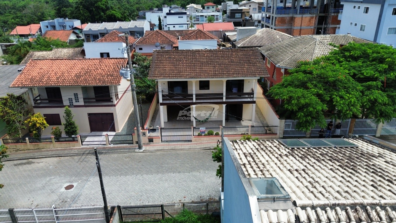 Casa para alugar com 4 quartos, 224m² - Foto 15