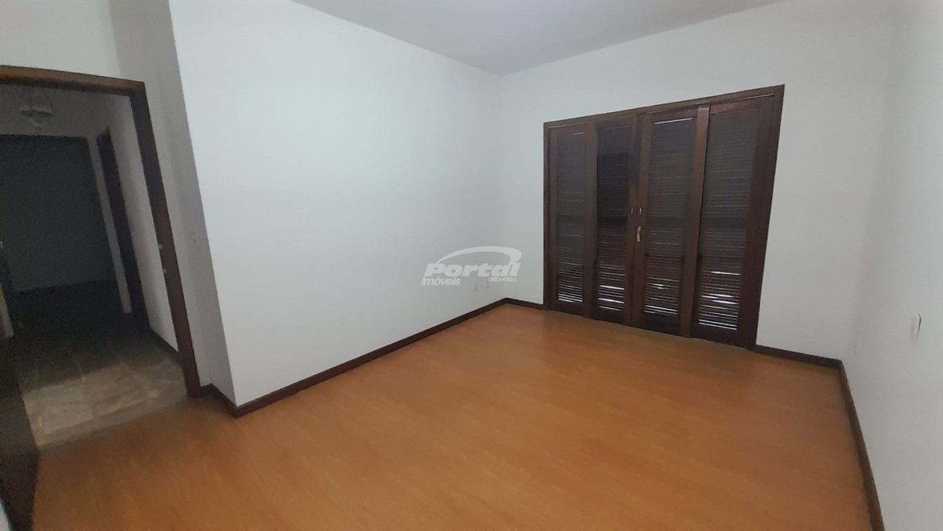 Casa para alugar com 3 quartos, 230m² - Foto 25