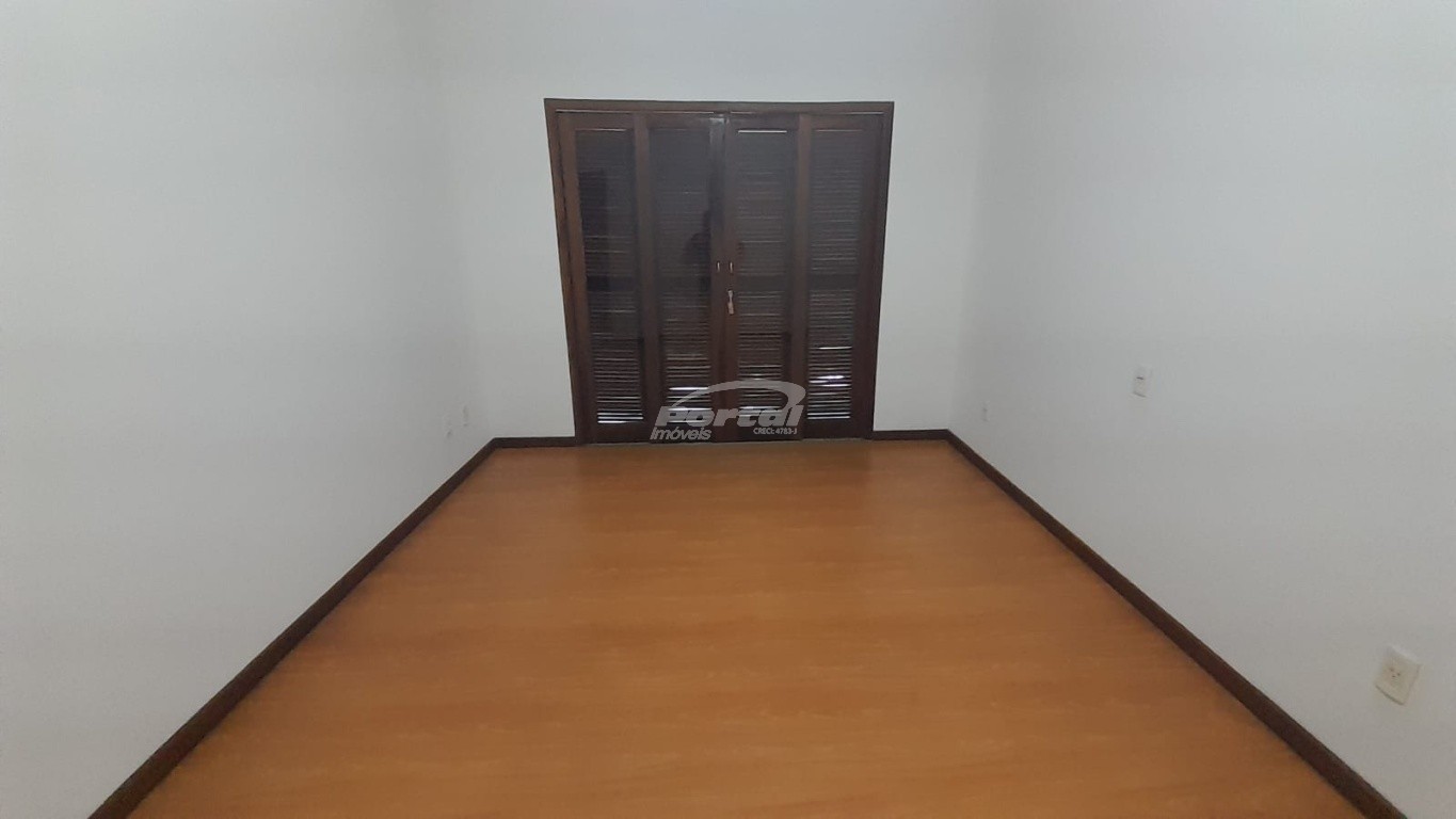 Casa para alugar com 3 quartos, 230m² - Foto 26