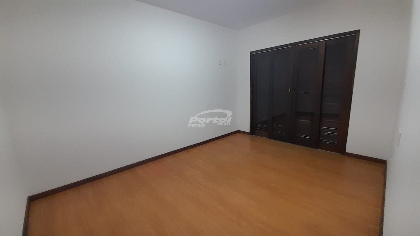 Casa para alugar com 3 quartos, 230m² - Foto 28