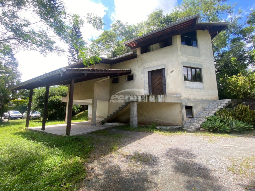 Casa à venda com 3 quartos, 200m² - Foto 1