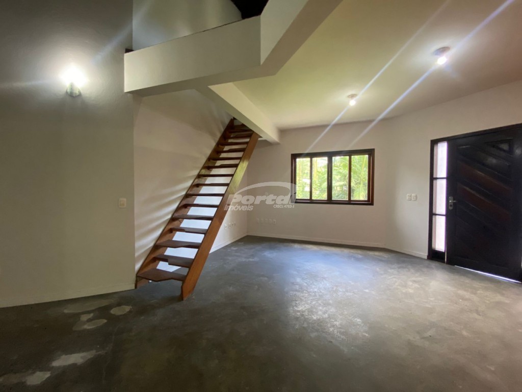 Casa à venda com 3 quartos, 200m² - Foto 14