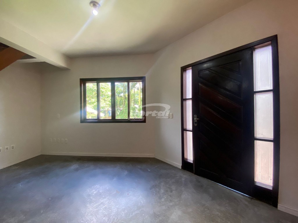 Casa à venda com 3 quartos, 200m² - Foto 4