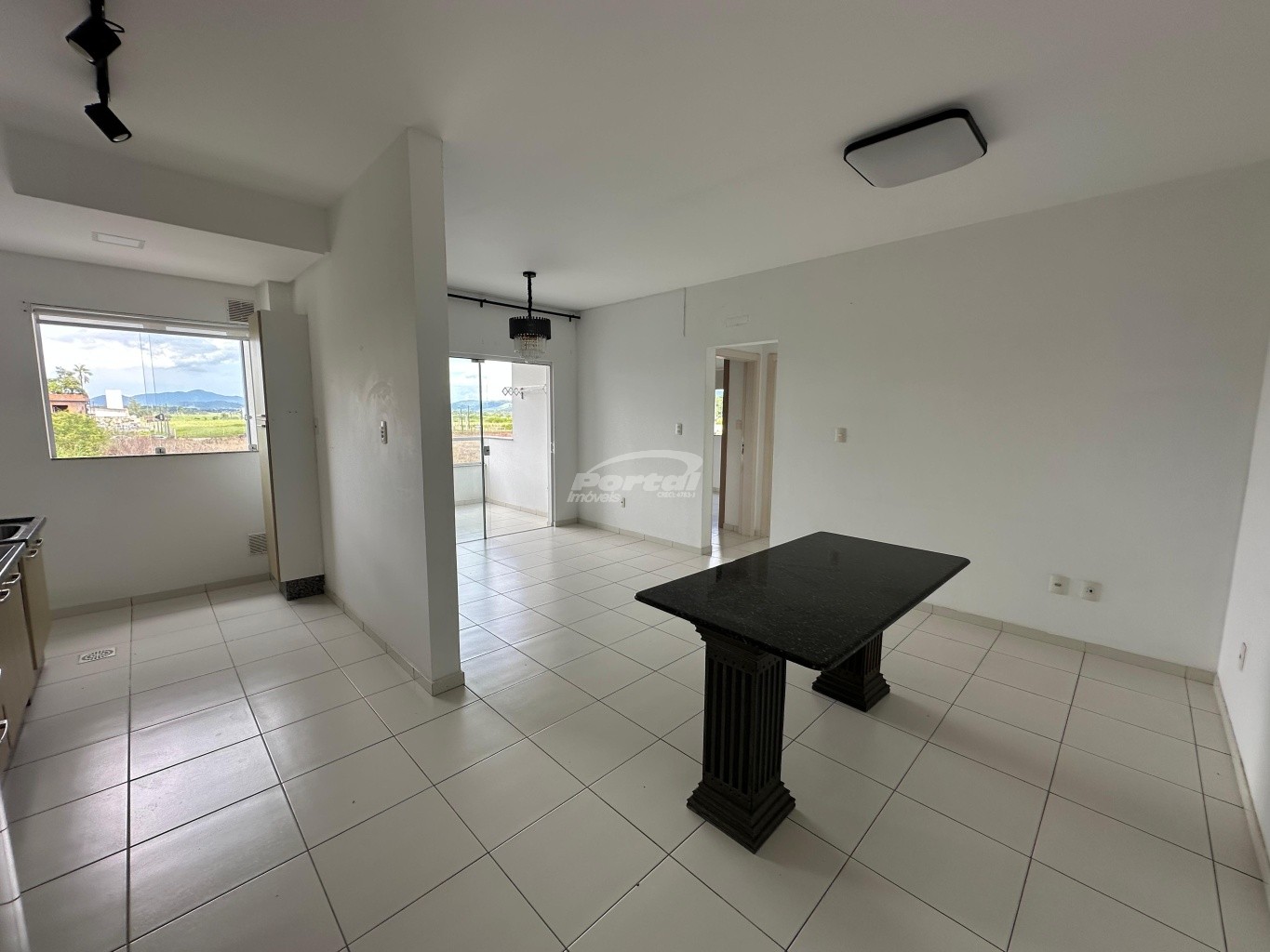 Apartamento à venda com 2 quartos, 80m² - Foto 1