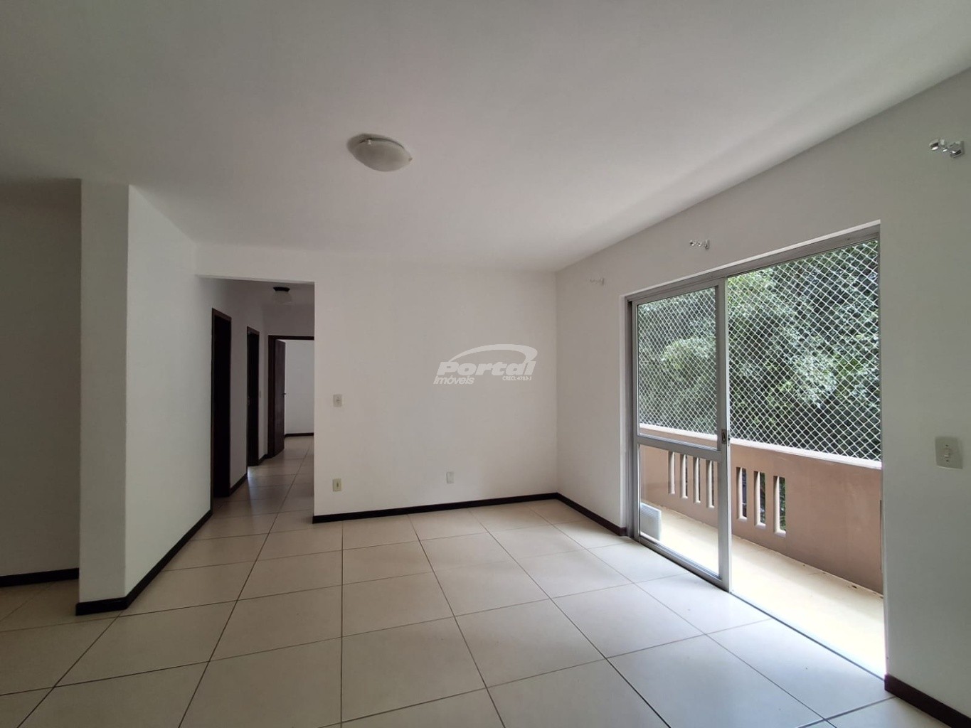 Apartamento à venda com 3 quartos, 112m² - Foto 4