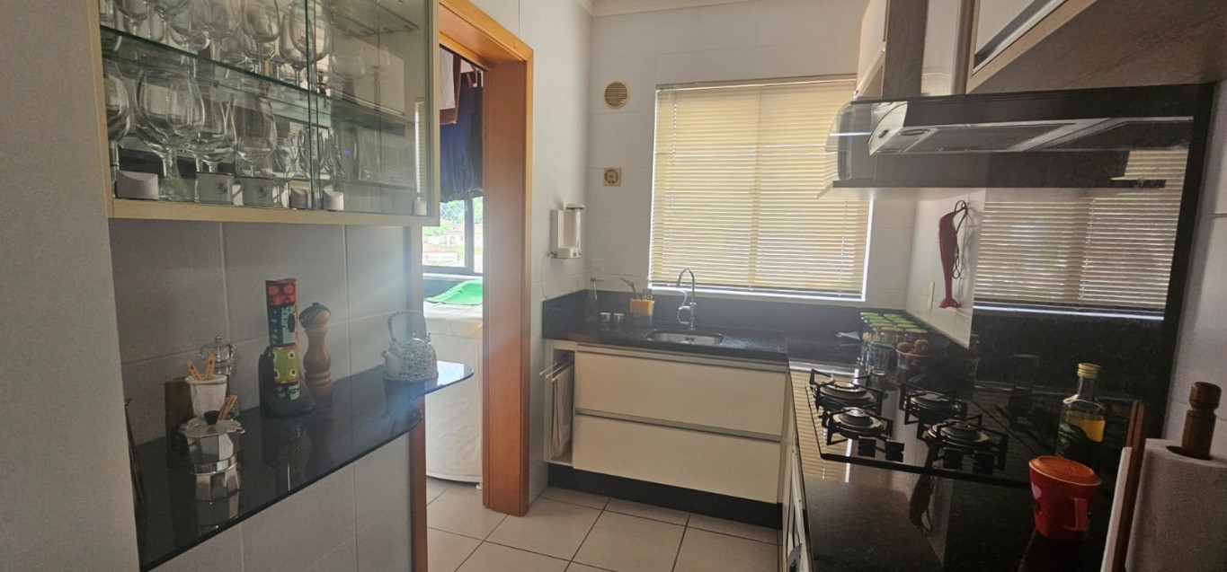 Apartamento à venda com 2 quartos, 79m² - Foto 2