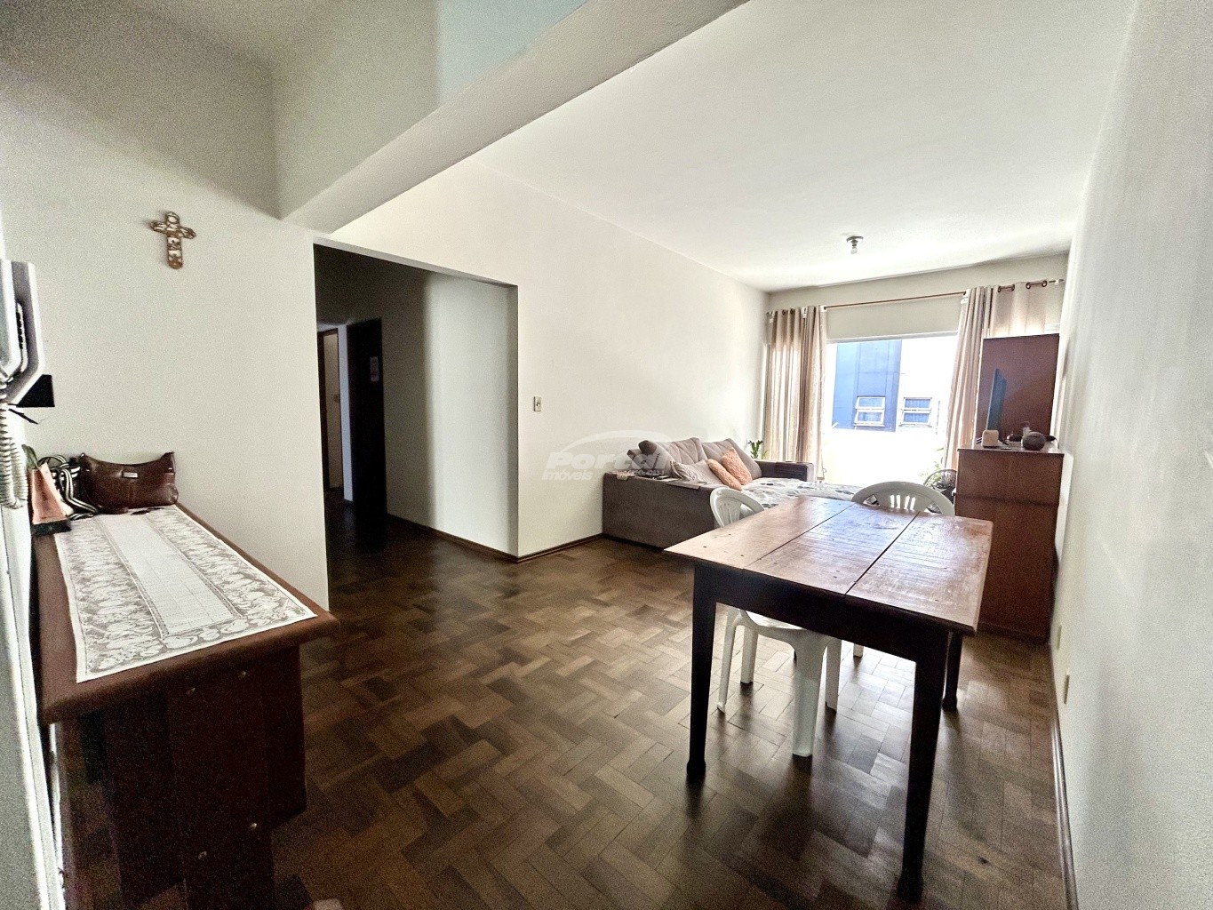 Apartamento à venda com 3 quartos, 105m² - Foto 2