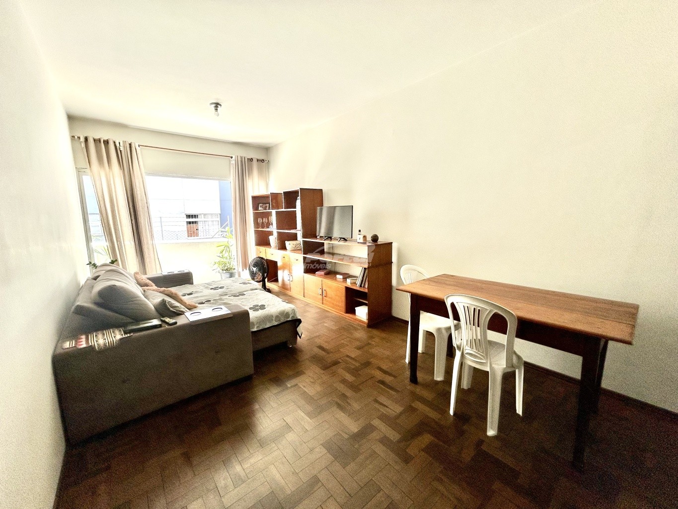 Apartamento à venda com 3 quartos, 105m² - Foto 1