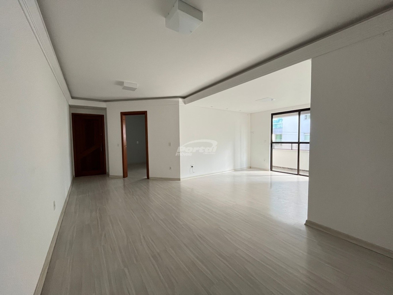 Apartamento à venda com 3 quartos, 112m² - Foto 3