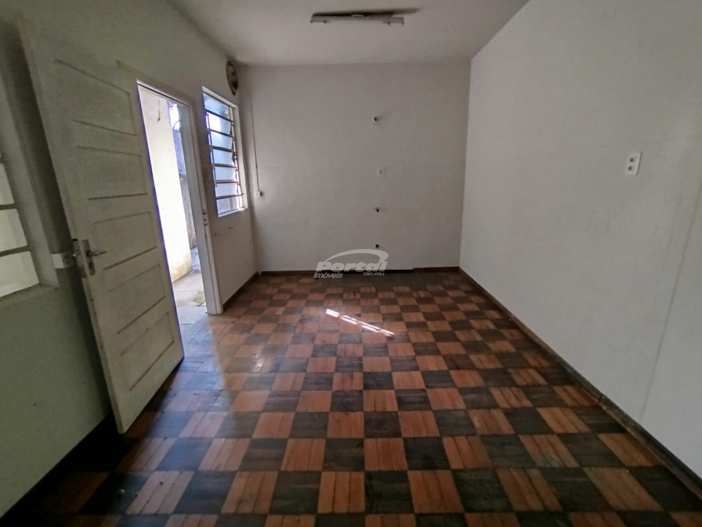 Casa para alugar com 7 quartos, 250m² - Foto 7