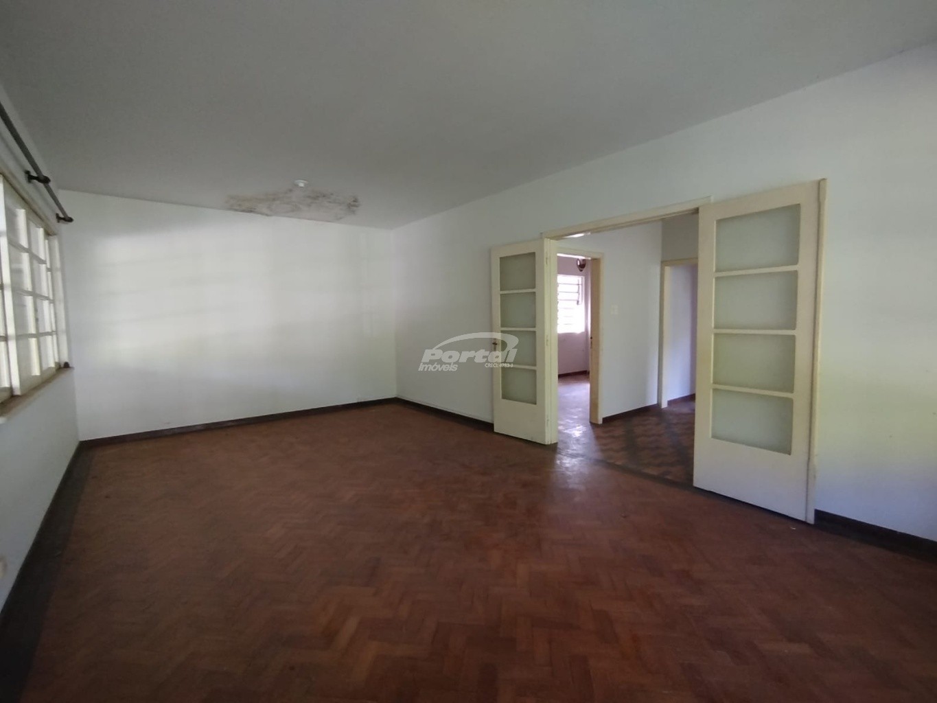 Casa para alugar com 7 quartos, 250m² - Foto 5