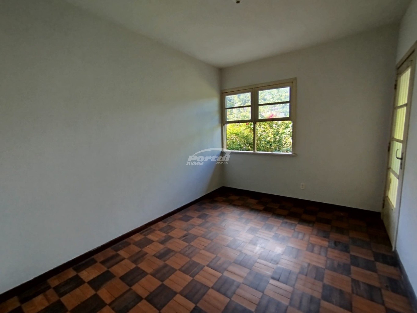 Casa para alugar com 7 quartos, 250m² - Foto 11