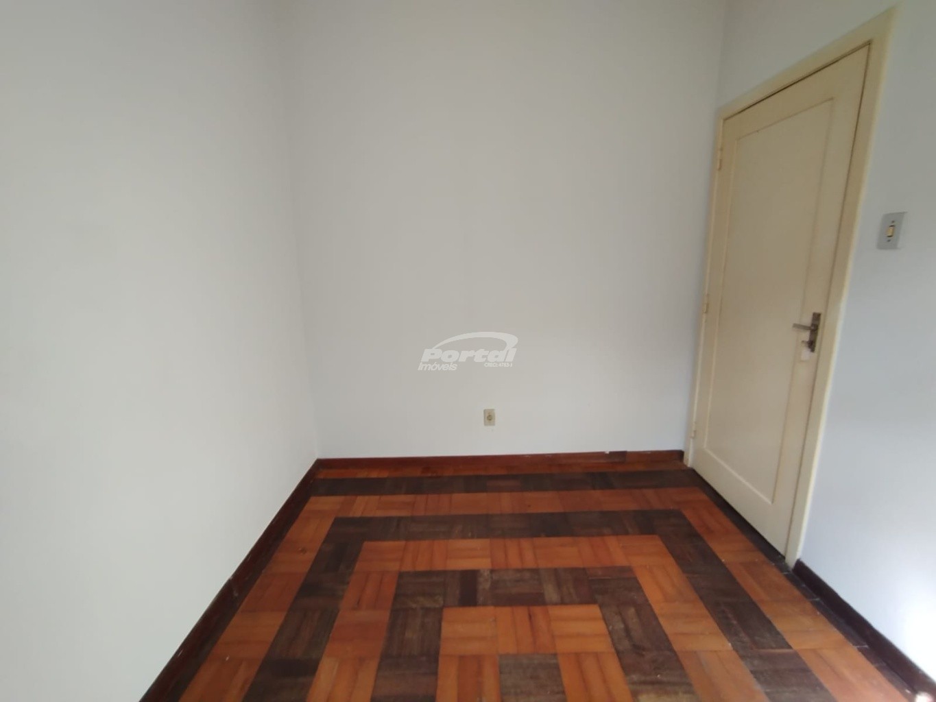 Casa para alugar com 7 quartos, 250m² - Foto 22