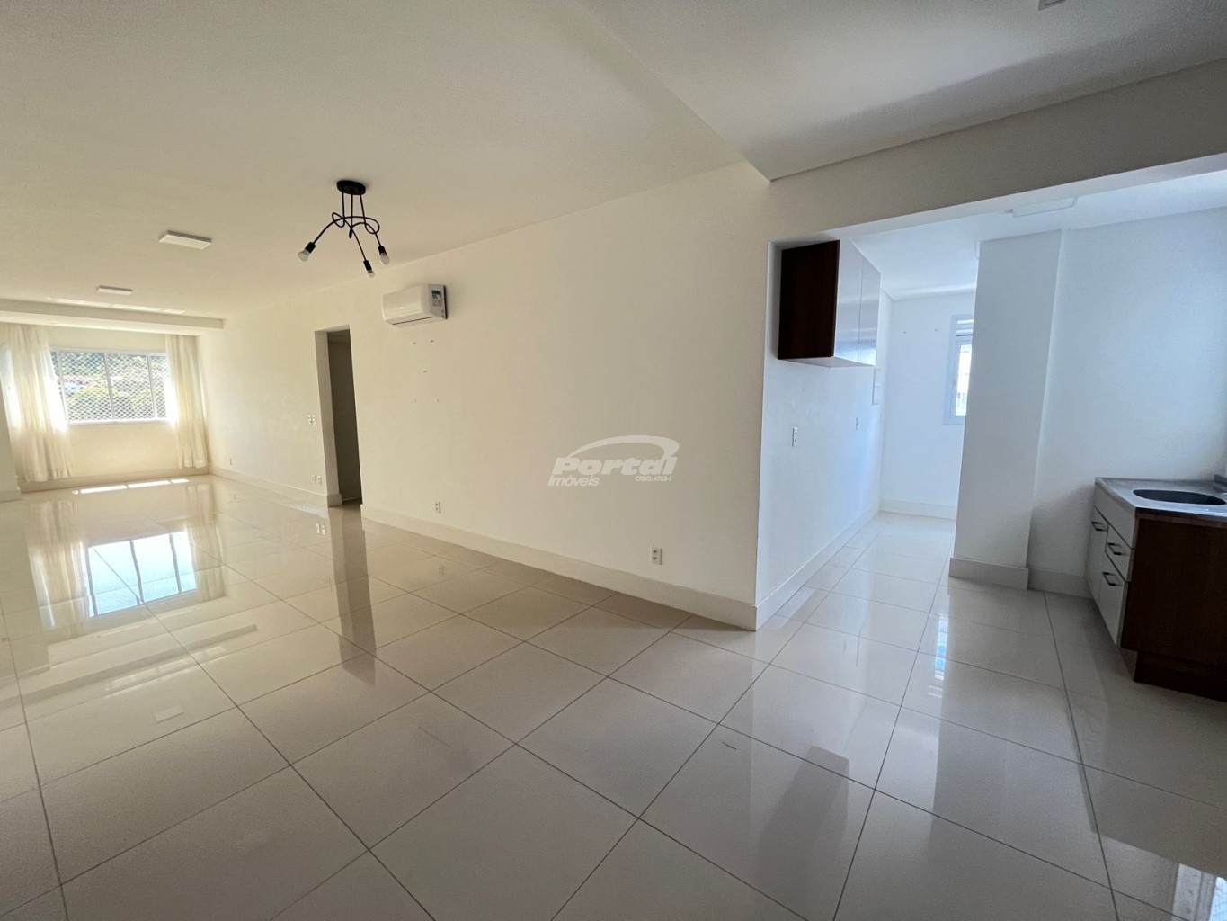 Apartamento para alugar com 3 quartos, 112m² - Foto 5