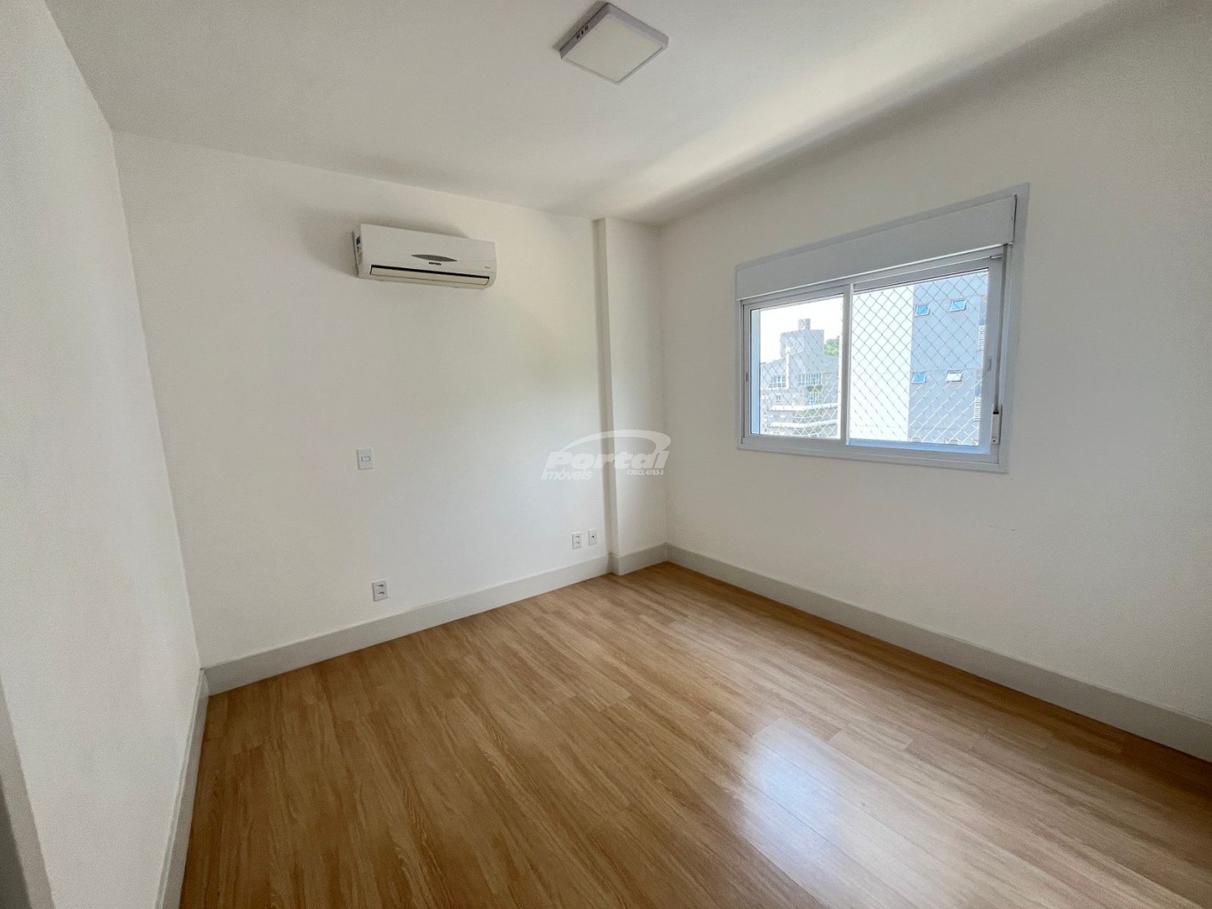 Apartamento para alugar com 3 quartos, 112m² - Foto 11