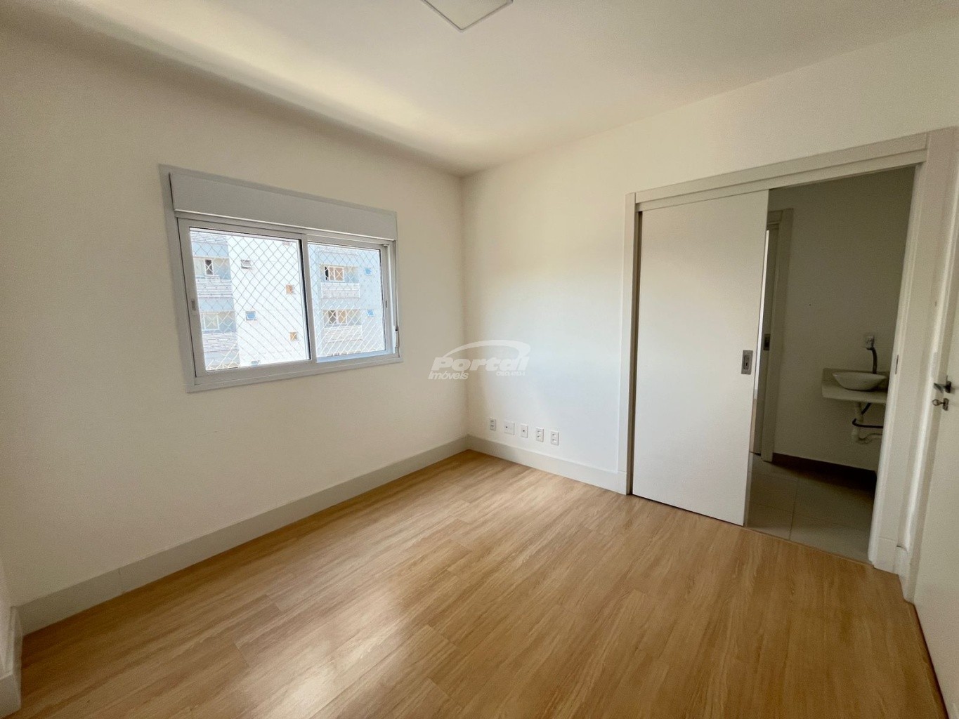 Apartamento para alugar com 3 quartos, 112m² - Foto 13