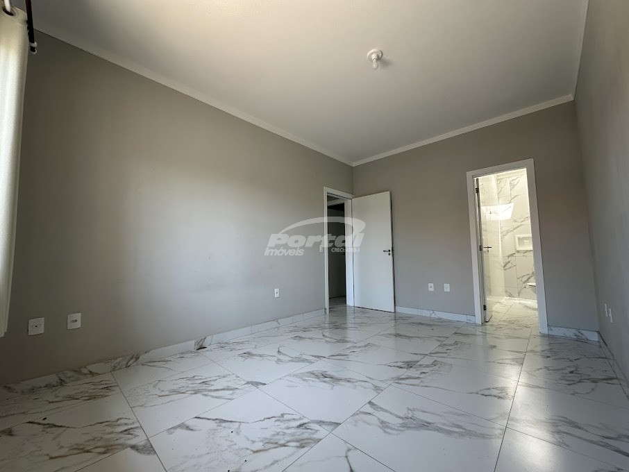 Casa para alugar com 3 quartos, 90m² - Foto 13