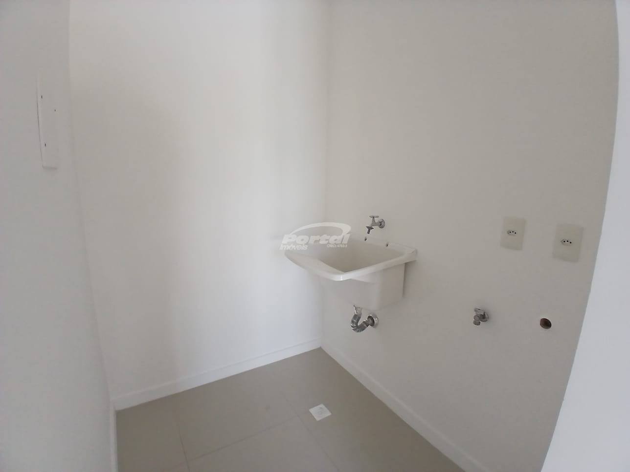 Apartamento para alugar com 2 quartos, 80m² - Foto 9