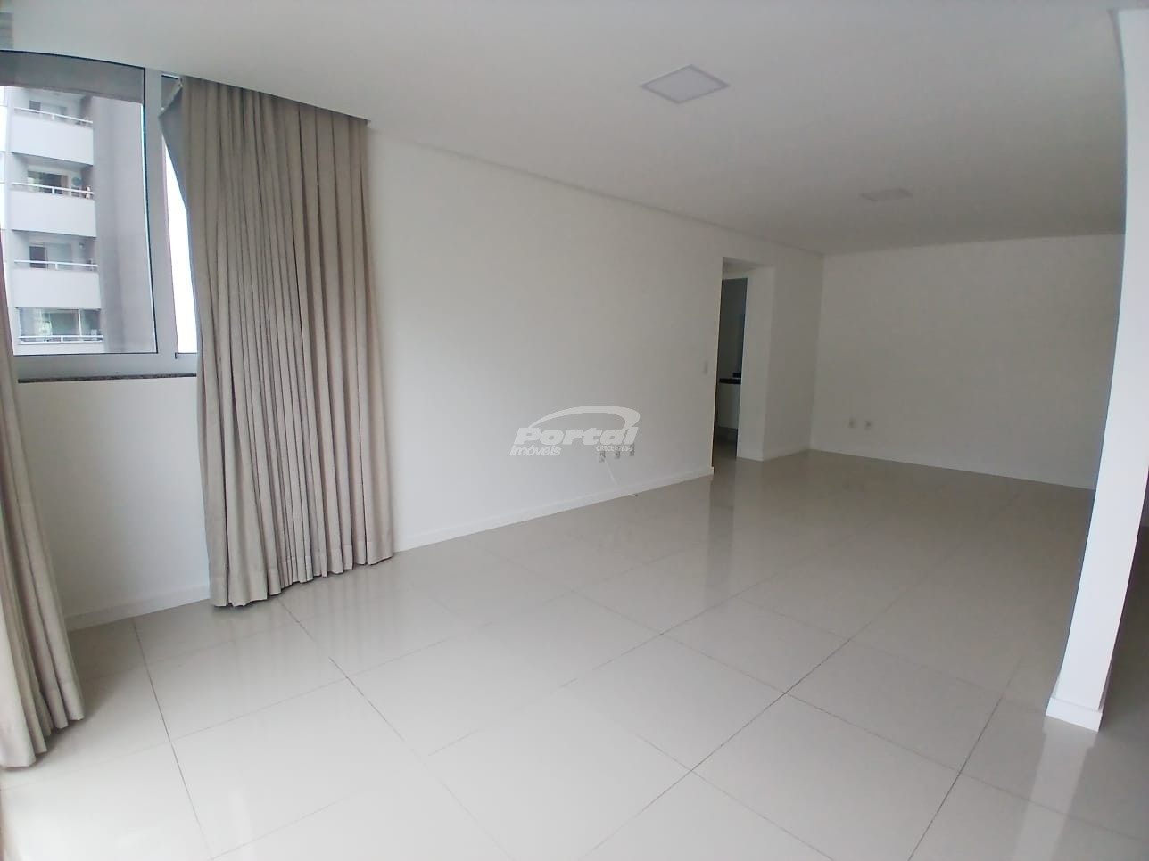 Apartamento para alugar com 2 quartos, 80m² - Foto 10