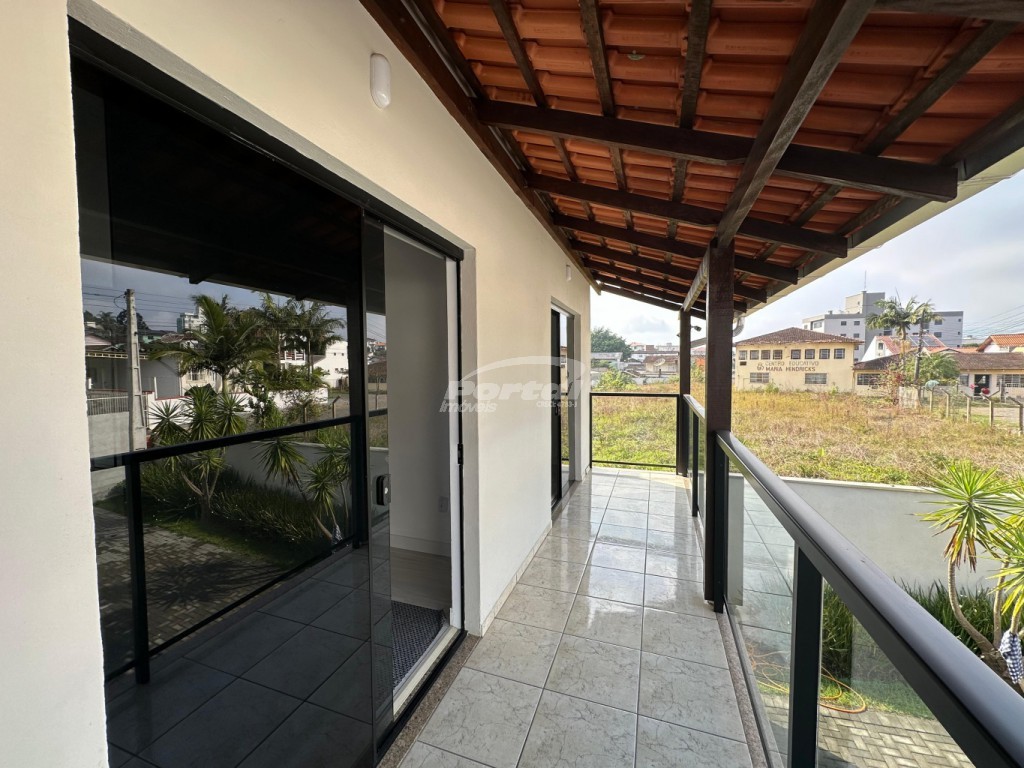 Casa para alugar com 4 quartos, 210m² - Foto 19