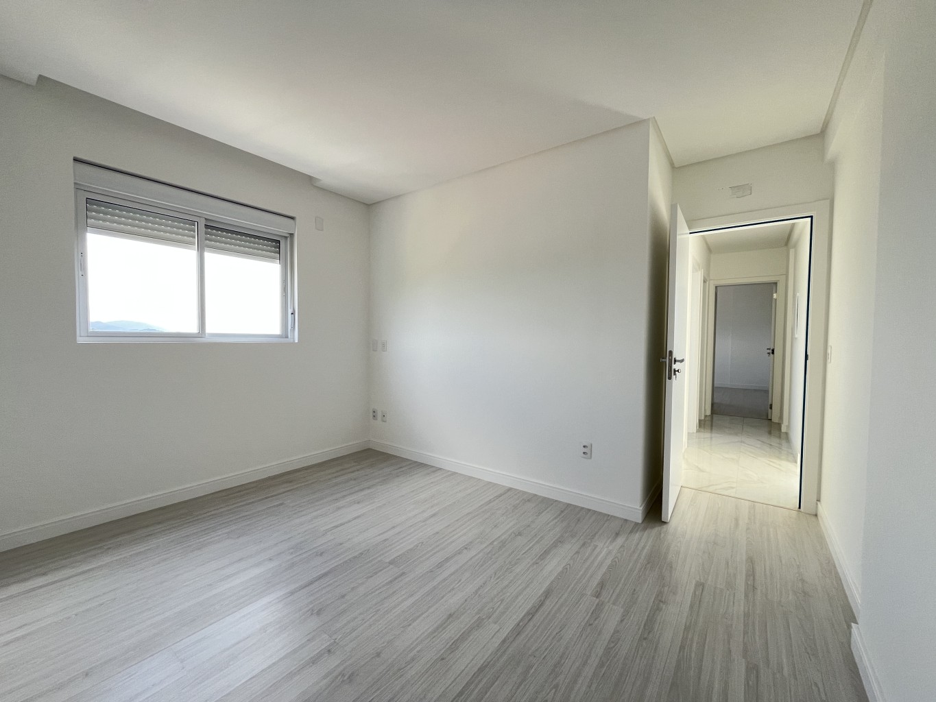 Apartamento à venda com 3 quartos, 107m² - Foto 12