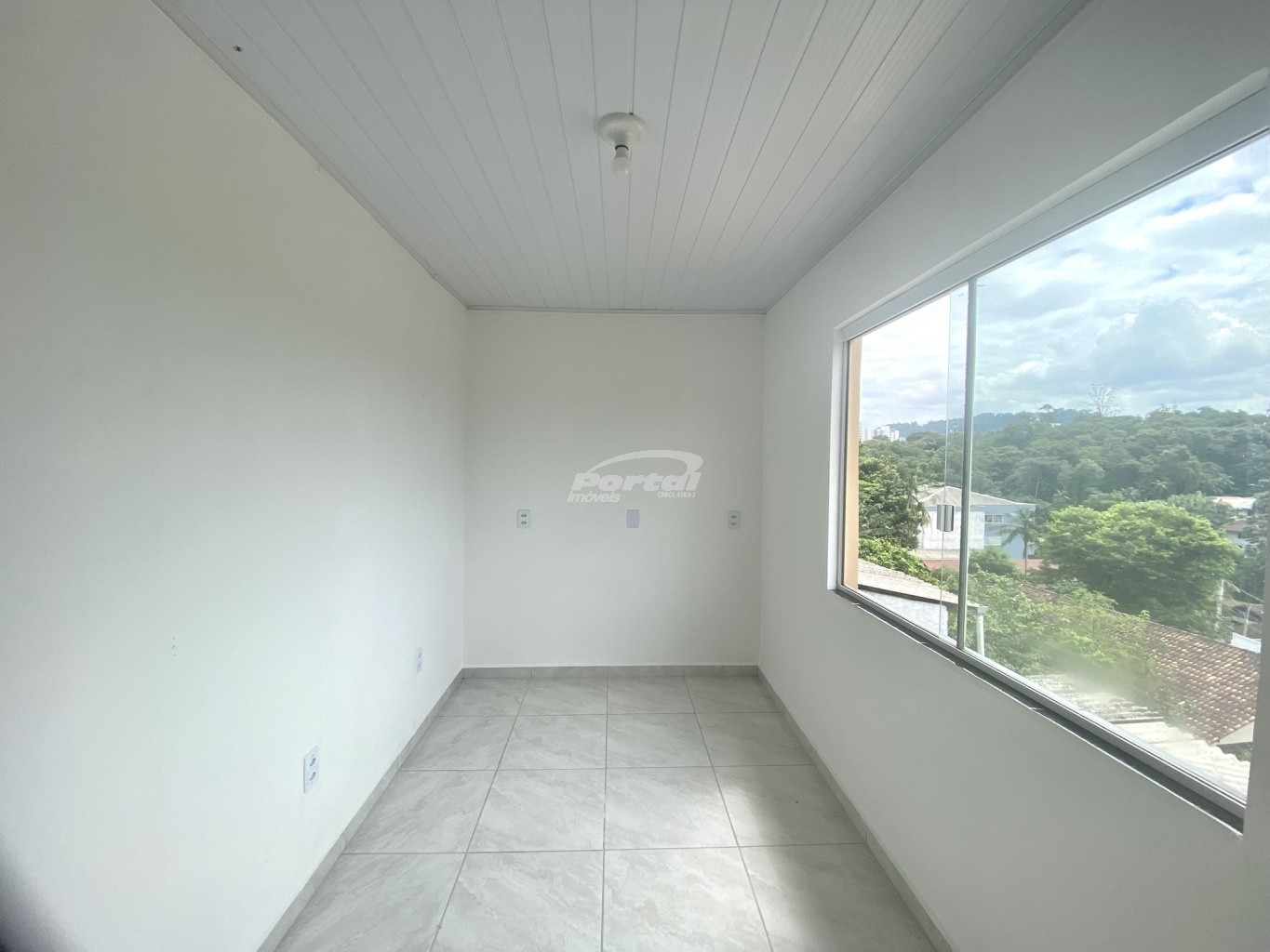 Casa para alugar com 3 quartos, 110m² - Foto 9