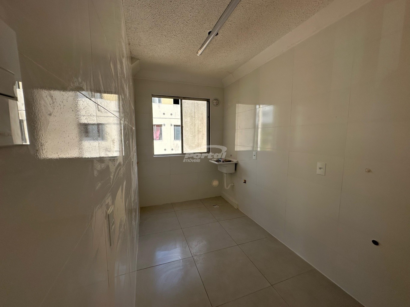 Apartamento à venda com 2 quartos, 49m² - Foto 2