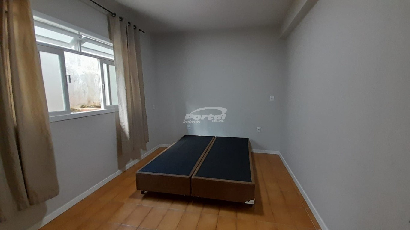 Casa para alugar com 3 quartos, 90m² - Foto 16