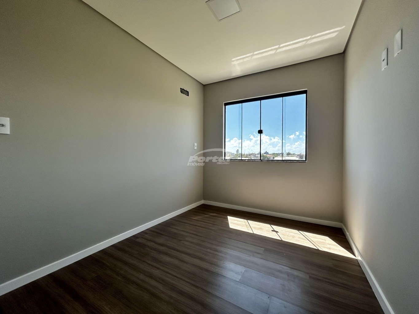 Apartamento para alugar com 2 quartos, 60m² - Foto 12