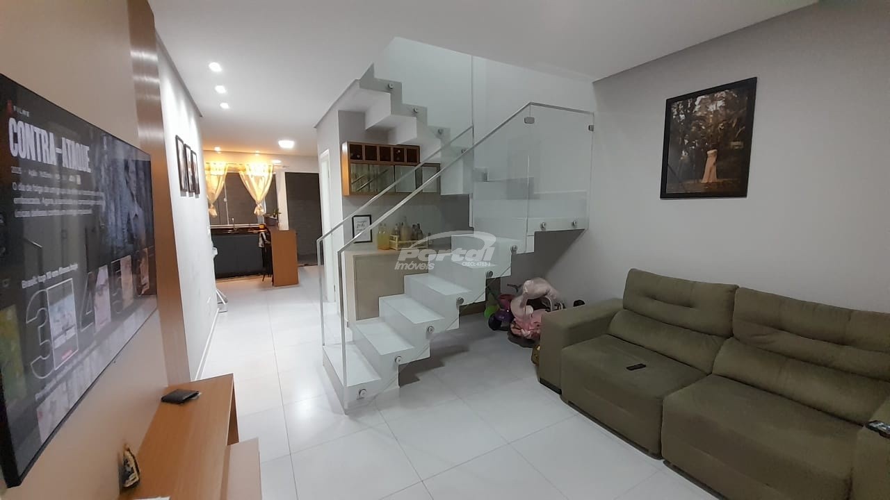 Casa para alugar com 3 quartos, 82m² - Foto 1