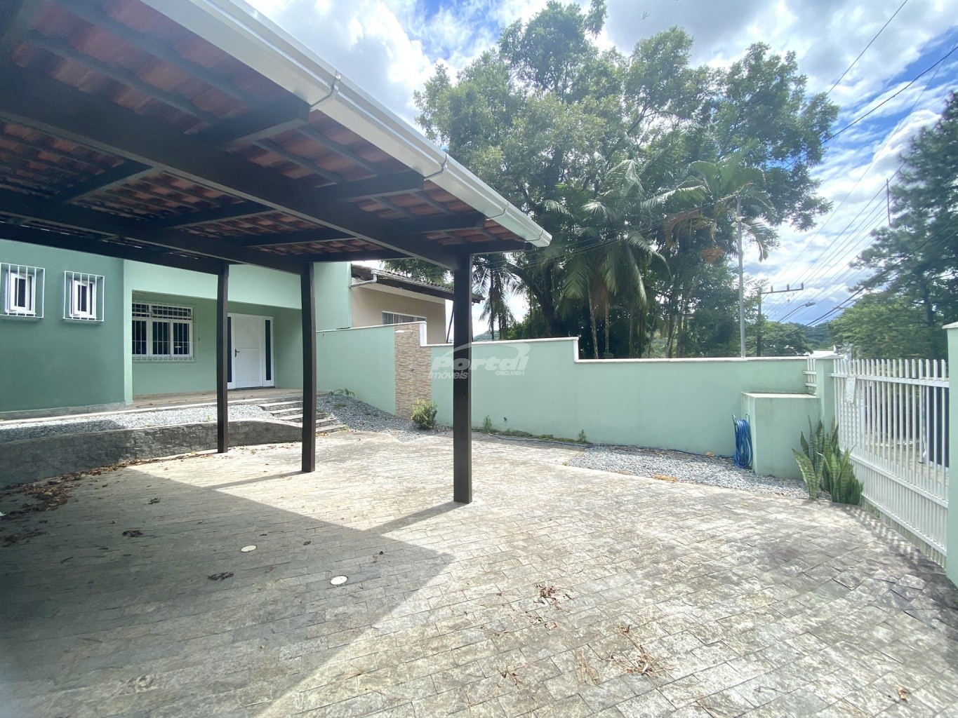 Casa para alugar com 2 quartos, 75m² - Foto 2