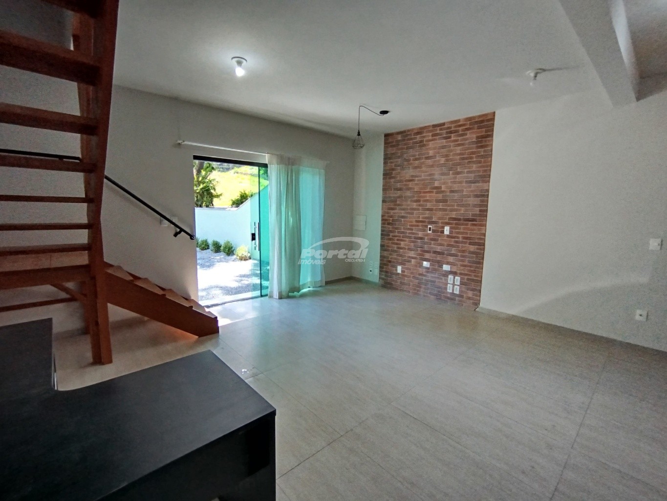 Casa para alugar com 2 quartos, 98m² - Foto 8