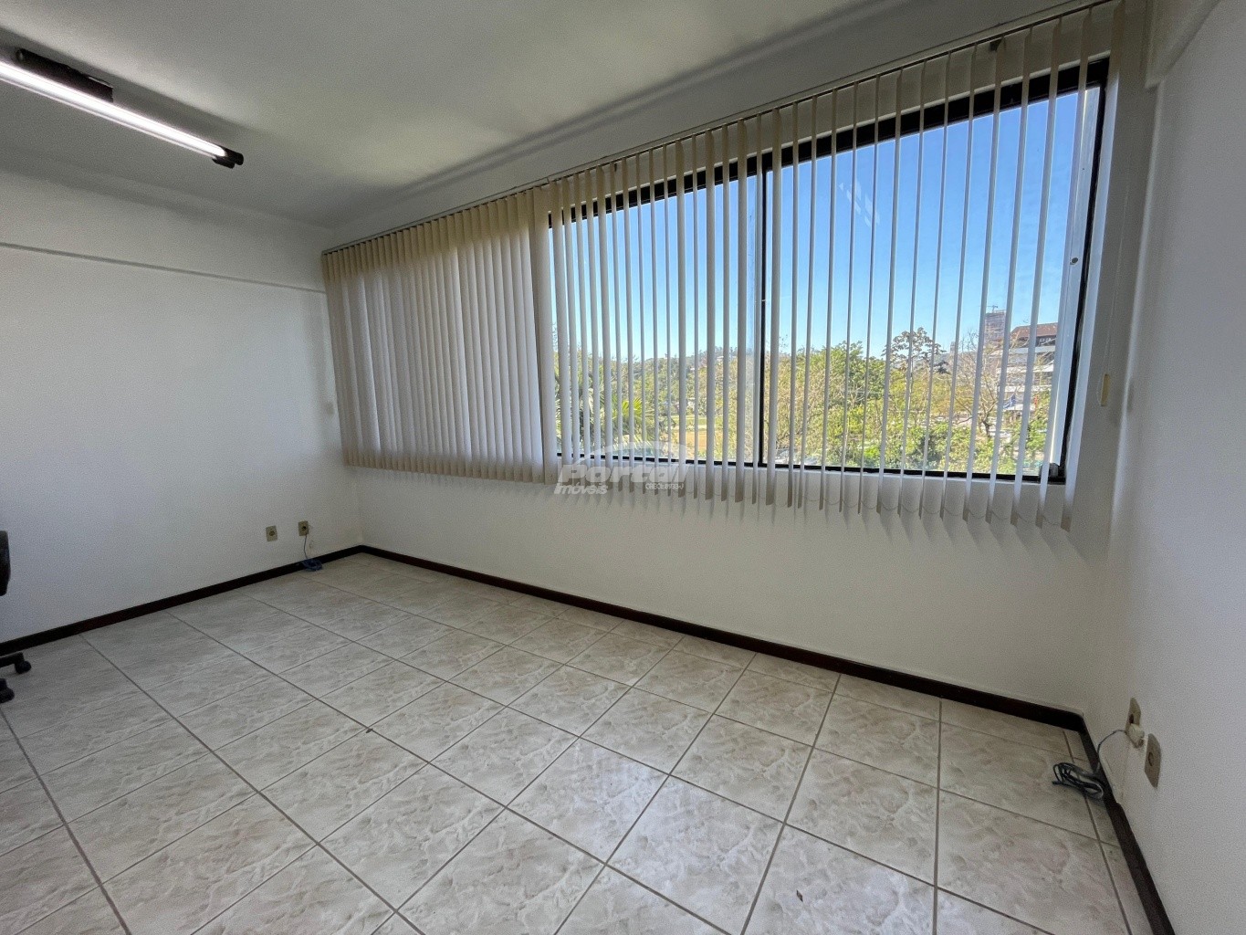 Sala Comercial de 75m² no bairro Victor Konder, em Blumenau | Eu Corretor