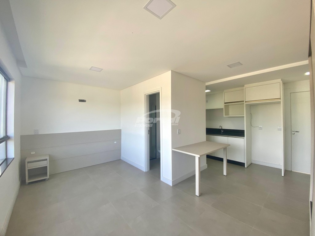 Apartamento à venda com 1 quarto, 37m² - Foto 9