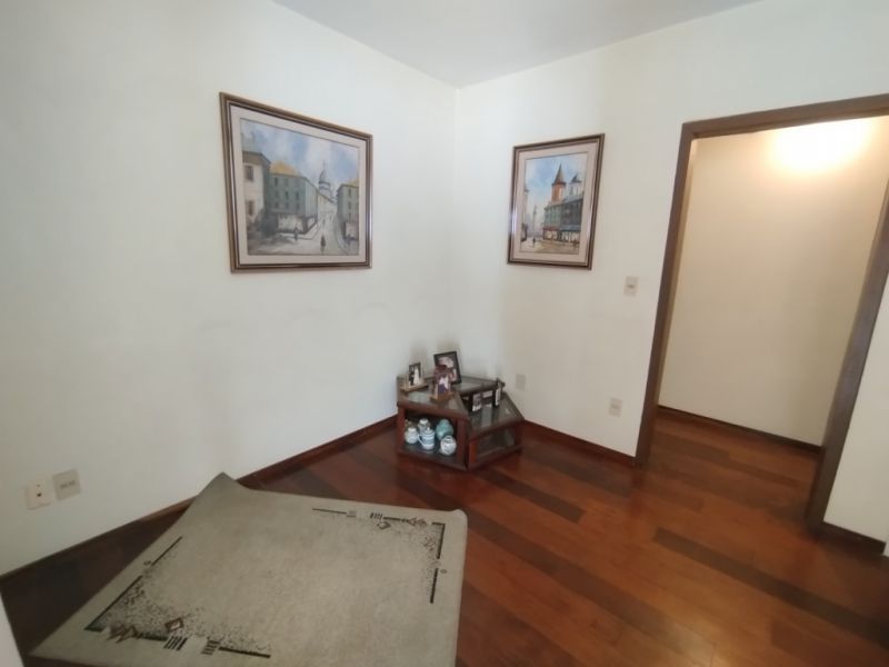 Casa à venda com 4 quartos, 311m² - Foto 14
