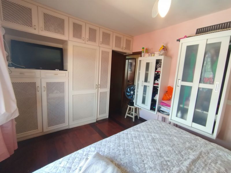 Casa à venda com 4 quartos, 311m² - Foto 9