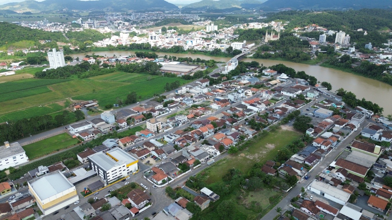 Lote/Terreno de 10164m² no bairro Margem Esquerda, em Gaspar | Eu Corretor