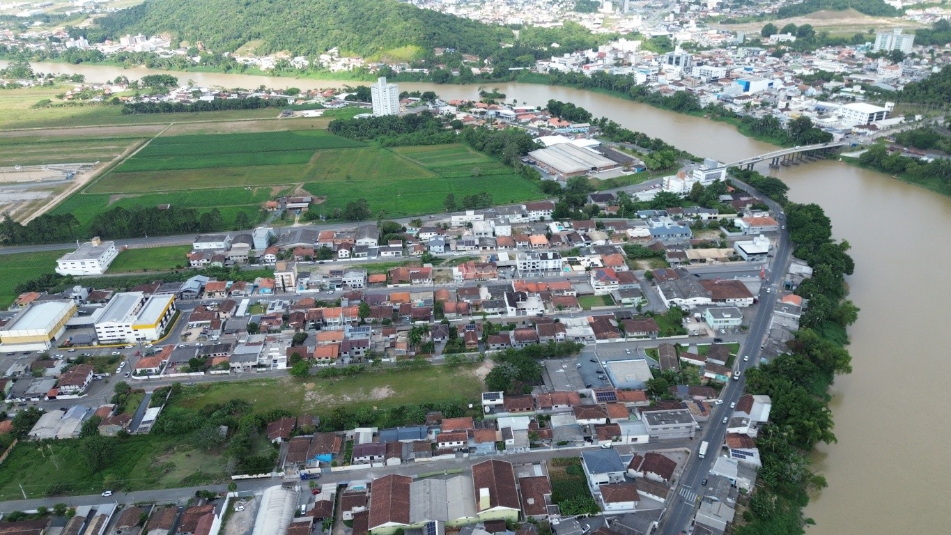 Lote/Terreno de 10164m² no bairro Margem Esquerda, em Gaspar | Eu Corretor
