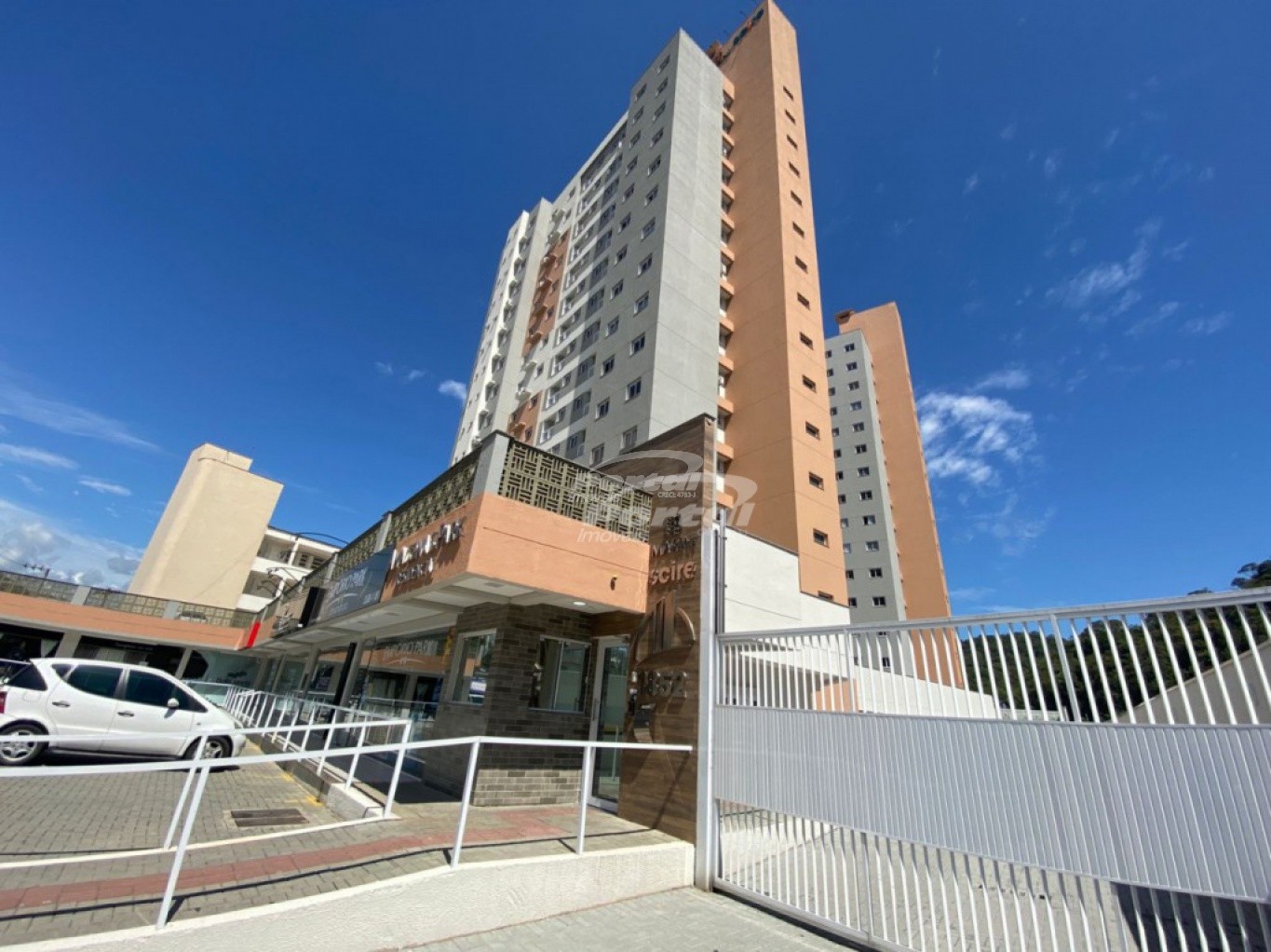 Apartamento para alugar com 2 quartos, 64m² - Foto 1