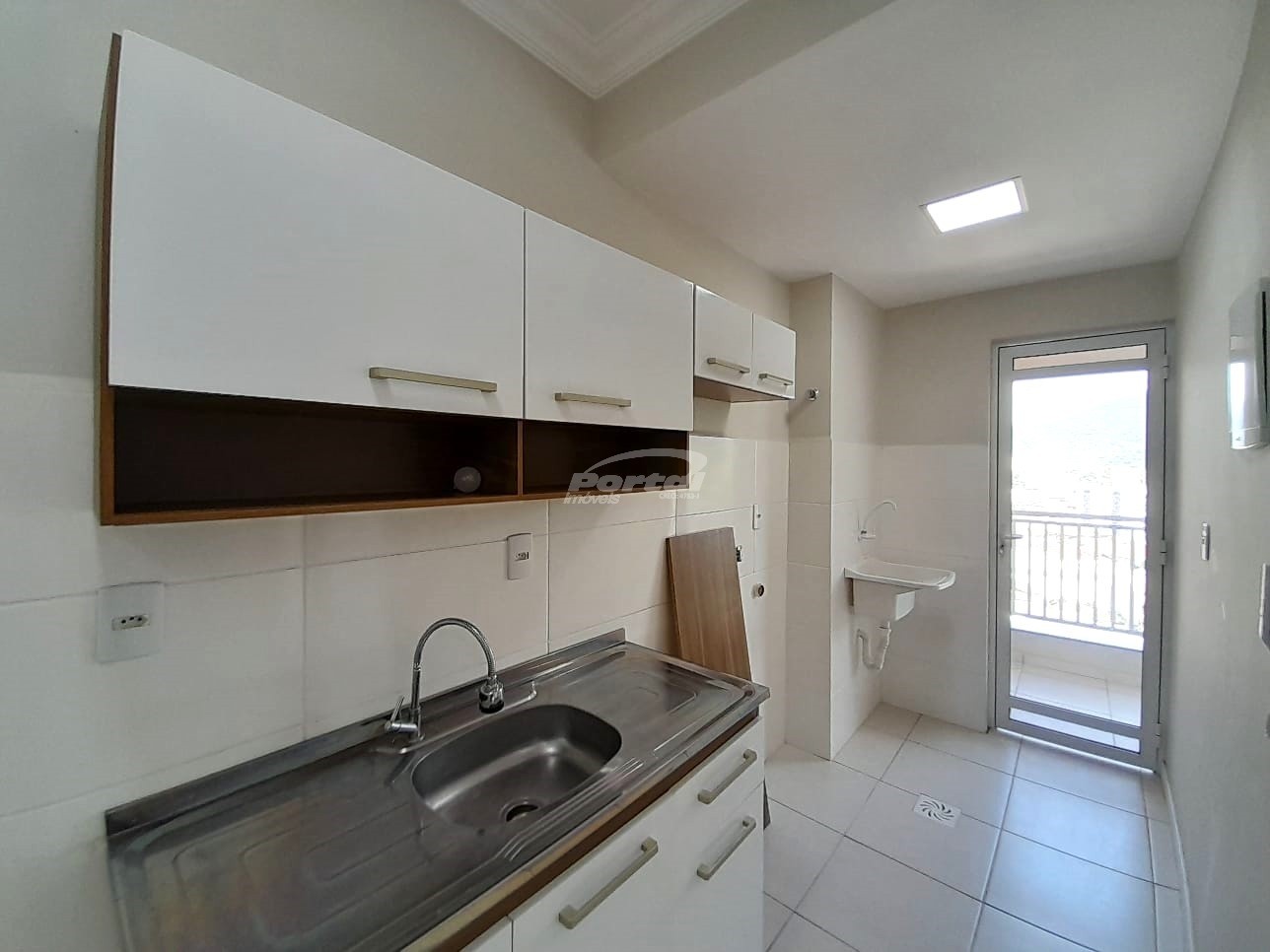 Apartamento para alugar com 2 quartos, 64m² - Foto 4