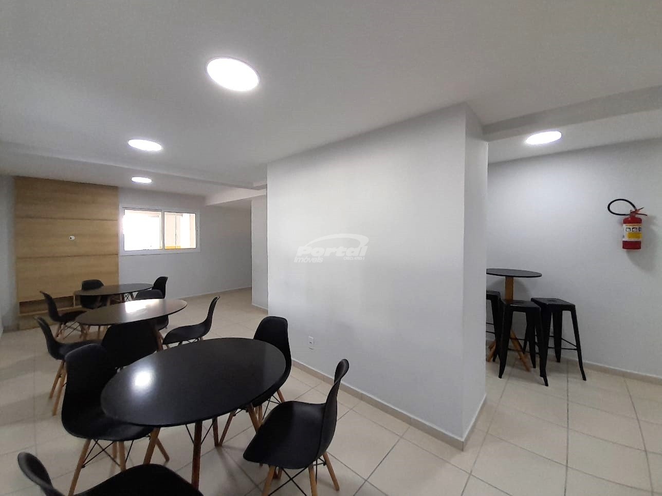 Apartamento para alugar com 2 quartos, 64m² - Foto 21