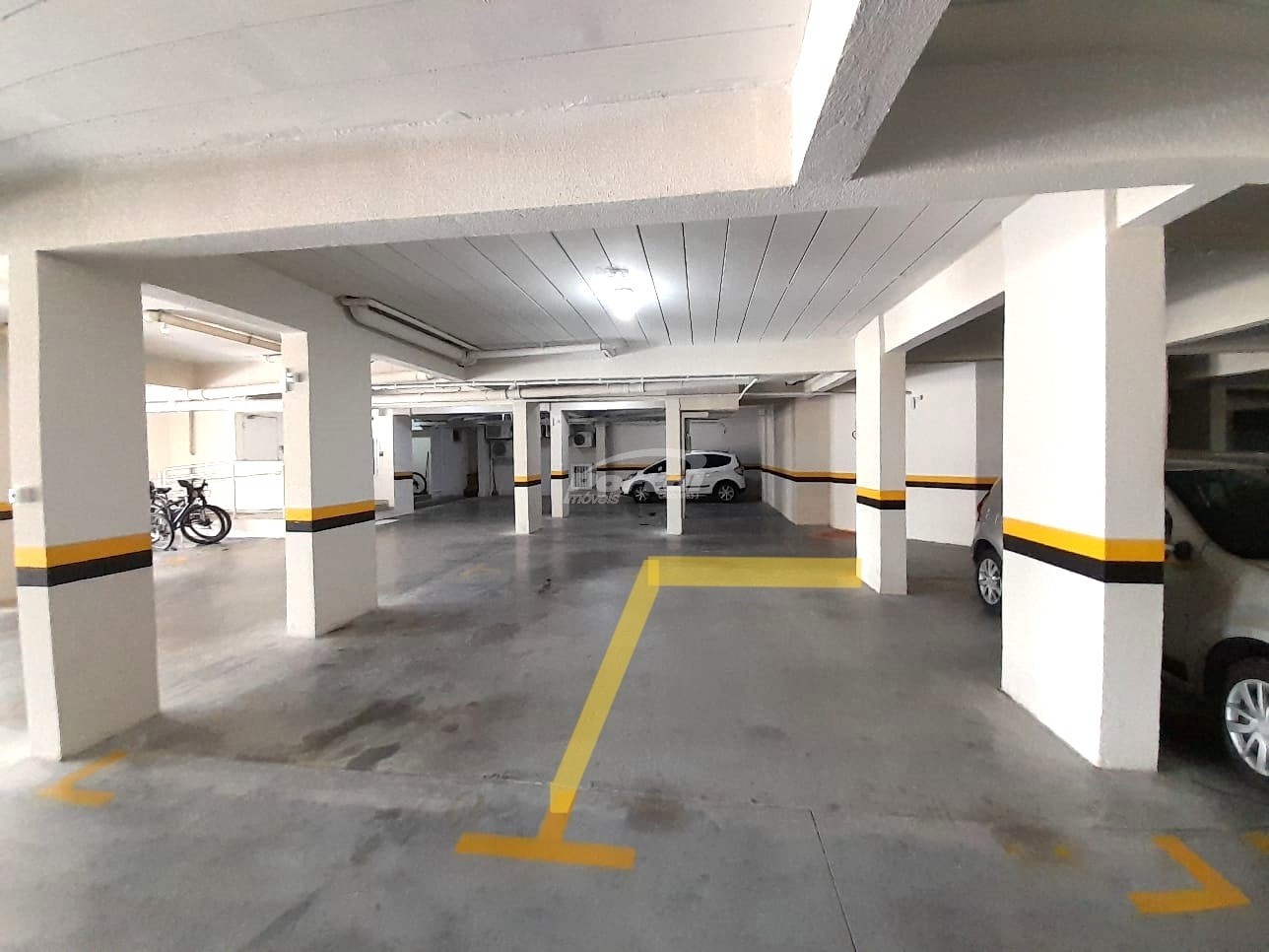Apartamento para alugar com 2 quartos, 64m² - Foto 28