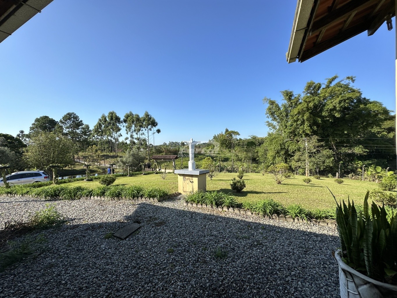 Sítio para alugar com 3 quartos, 17595m² - Foto 2