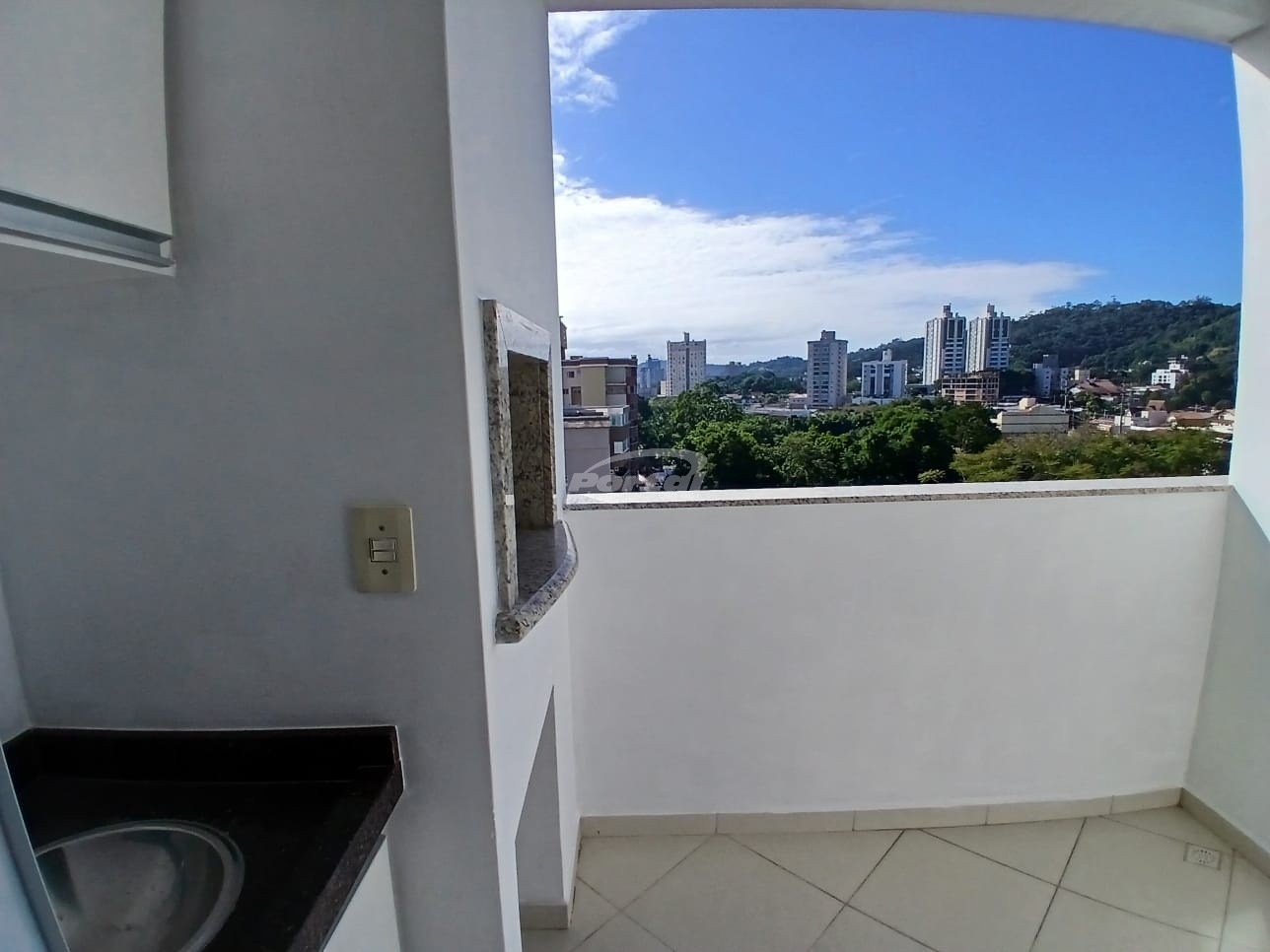 Apartamento para alugar com 2 quartos, 80m² - Foto 9