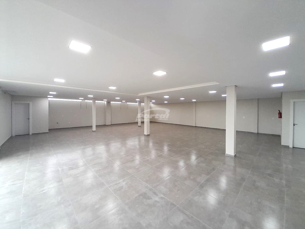 Sala Comercial de 100m² no bairro Margem Esquerda, em Gaspar | Eu Corretor