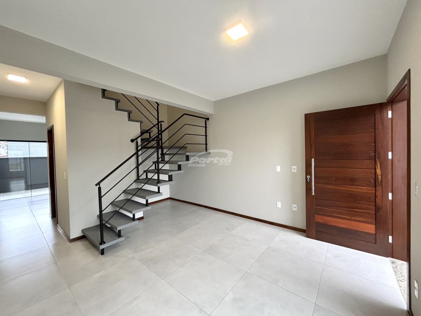Casa para alugar com 2 quartos, 100m² - Foto 12